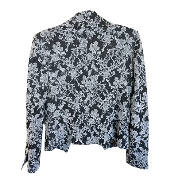 Plein Sud Jeanius Double Button Toggle Floral Lace Blazer - Picture 9 of 11